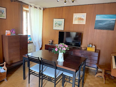 Maison villageoise 5 pièces, avec annexes et grange image 9