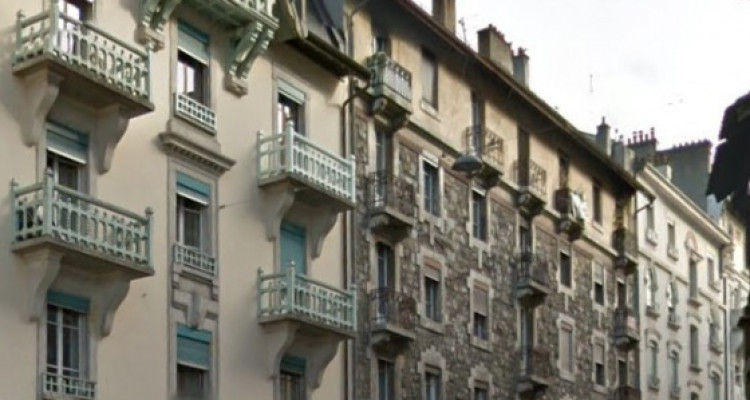 Bel appartement de 3.5 pièces situé aux Eaux-Vives. image 1