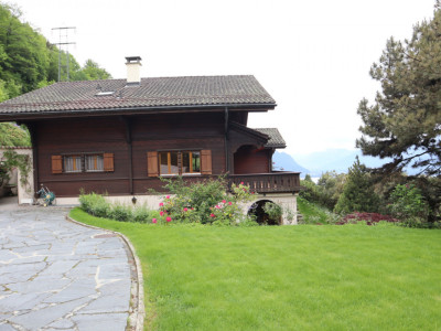 Chalet avec du cachet et une vue sur le Lac et les Montagnes !  image 1