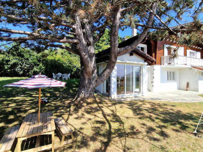 Family Sunny Villa: a beautiful detached Villa 12 minutes from Gland & Nyon image 1