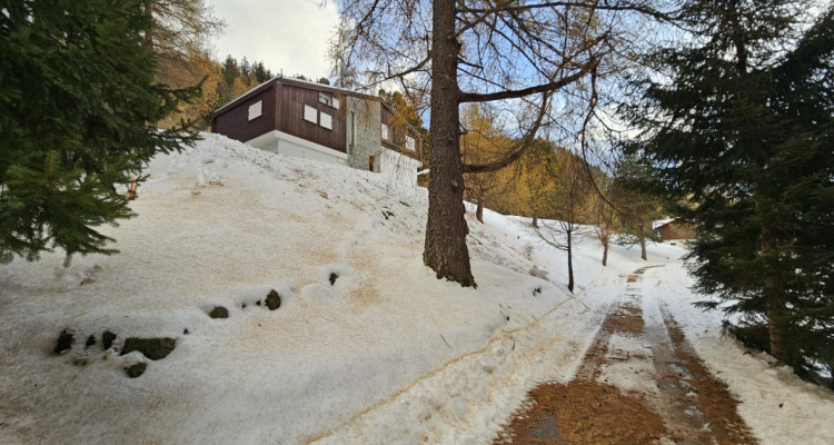 Tzoumaz – A vendre un chalet en duplex de 5.5 pièces en pleine nature image 2