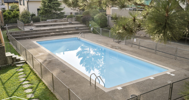 🏡Votre Havre de Paix : 4.5 pièces Meublé à St-Blaise avec piscine collective 🌟 image 1