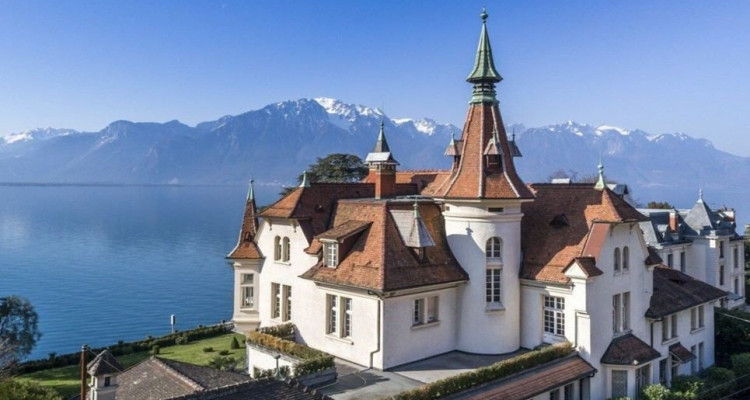 ✨PROPRIETE HISTORIQUE DEXCEPTION EN PREMIERE LIGNE SUR LE LAC LEMAN✨ image 1