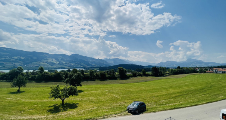 Gumefens - Superbe Villa Moderne avec Vue Panoramique à Vendre image 3