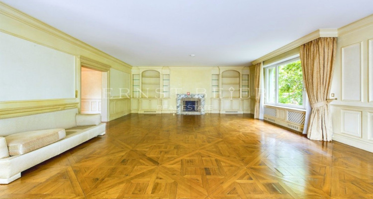 Beautiful 318m² apartment in the sought-after Florissant neighborhood. image 6