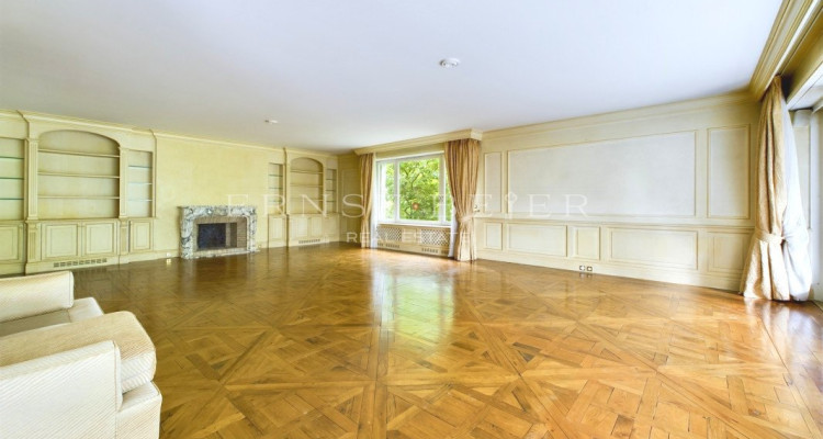 Beautiful 318m² apartment in the sought-after Florissant neighborhood. image 12