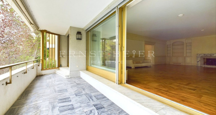 Beautiful 318m² apartment in the sought-after Florissant neighborhood. image 15