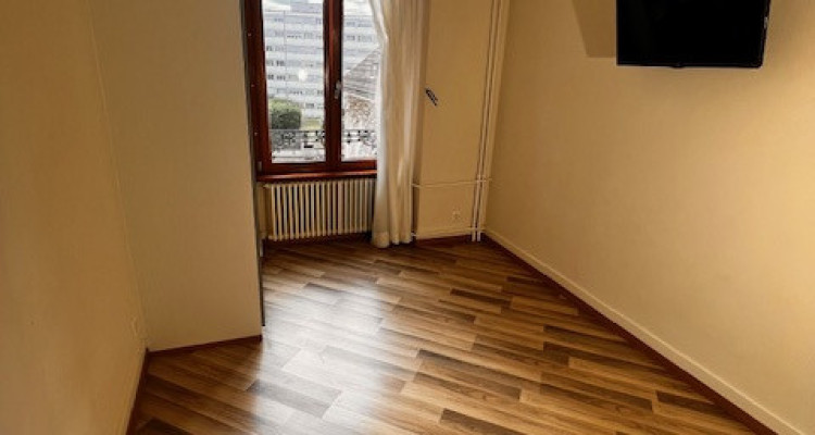 Magnifique appartement 3 pièces situé à Plainpalais image 11