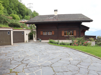 Chalet avec du cachet et une vue sur le Lac et les Montagnes !  image 1