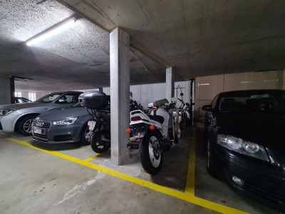 Place de parking moto / rendement 7.1% net image 1