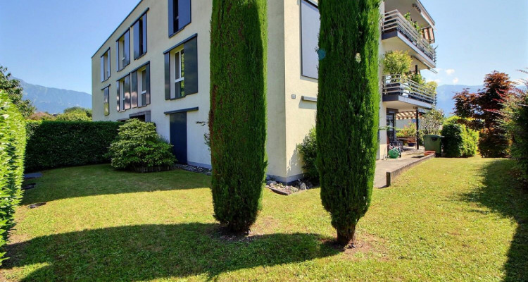 Appartement avec un grand jardin et une jolie vue lac en viager occupé sans rente. image 1