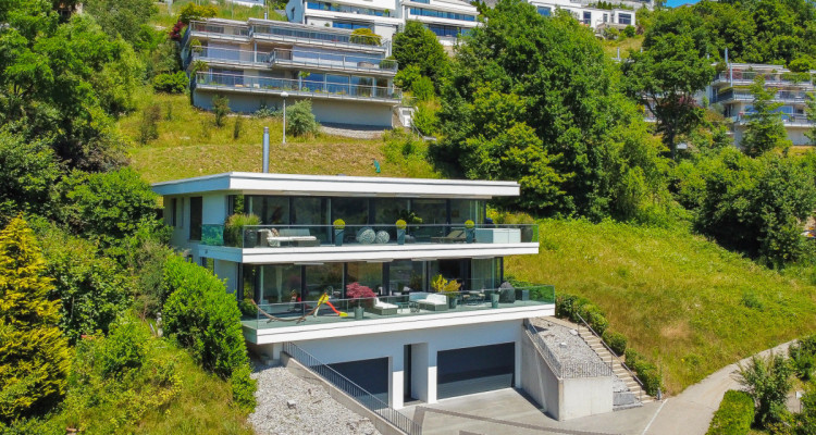 Luxus trifft Ruhe: Exklusive Terrassenwohnung mit Panoramablick image 1