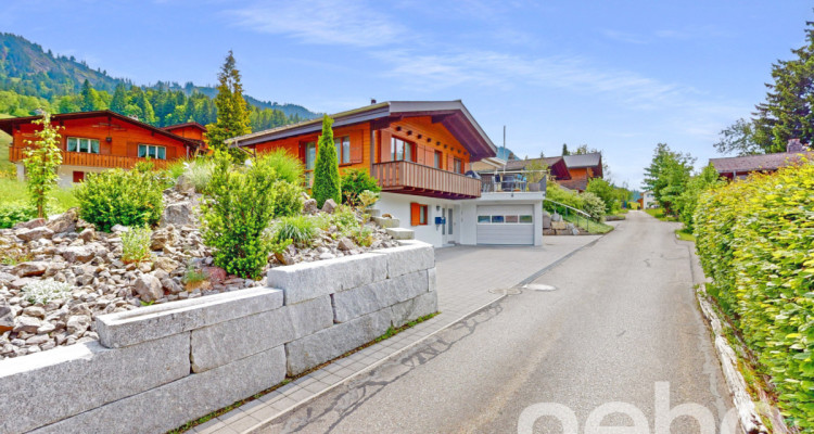 Freistehendes 3.5-Zimmer Einfamilienhaus im Chaletstil image 3