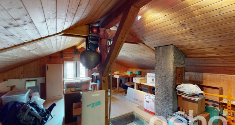 Maison type chalet dans cadre idyllique avec jardin et vue panoramique image 12