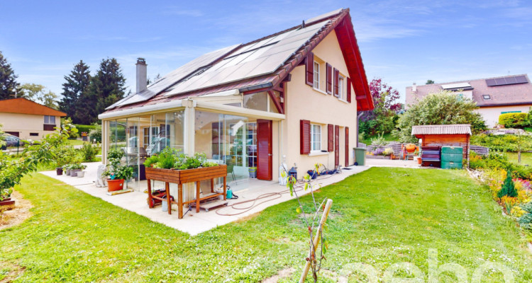 Le bonheur de vivre à la campagne dans cette villa familiale généreuse image 3