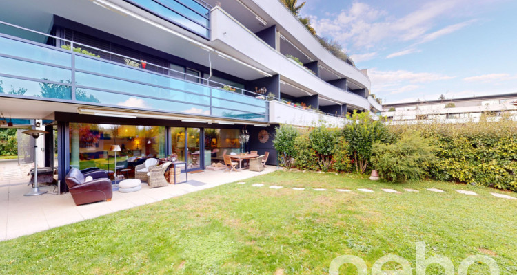 Sublime appartement lumineux avec jardin et annexe indépendante à Vich image 1