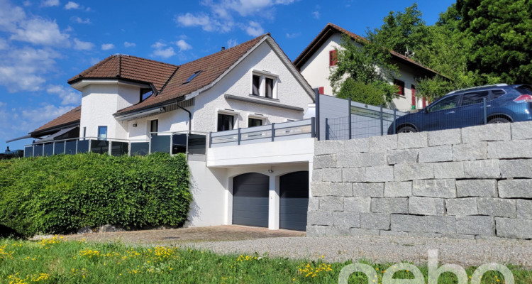 Exklusives Doppeleinfamilienhaus in Dürrenäsch image 1