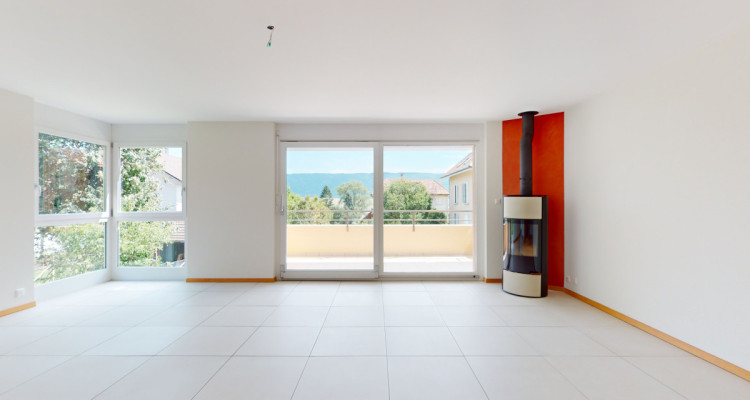 Spacieux et lumineux duplex avec jardin, terrasse et balcons avec vue image 3