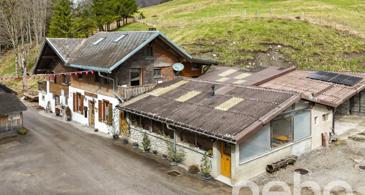 Restaurant de montagne avec habitations en Gruyère image 4