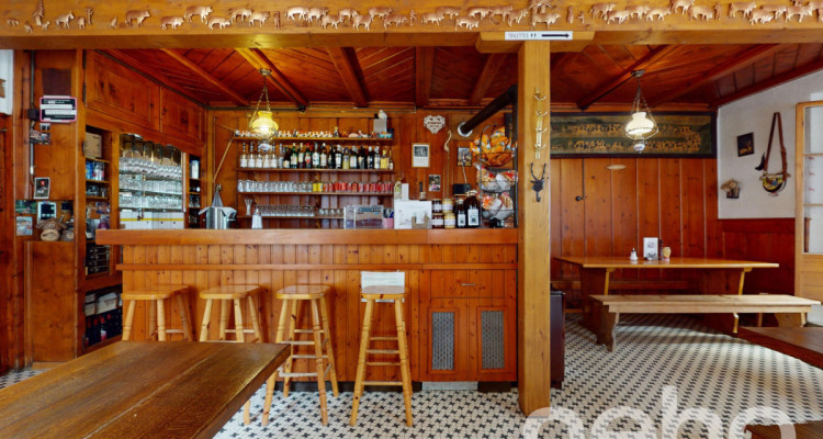 Restaurant de montagne avec habitations en Gruyère image 5