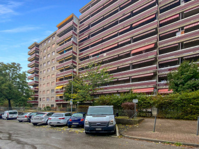 Appartement de 4,5 pces rénové avec balcon et vue ! image 11