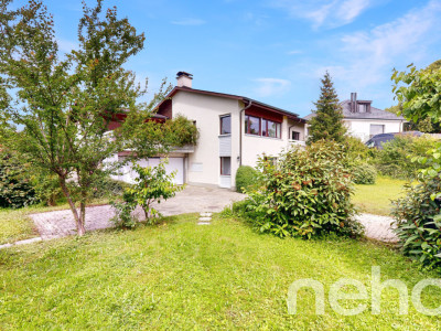 Geräumiges Einfamilienhaus mit grosser Terrasse image 1