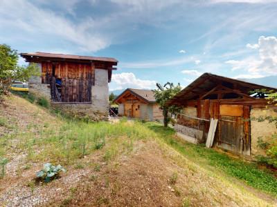 Maison jumelée au coeur du charmant village de Chandolin à Savièse! image 1