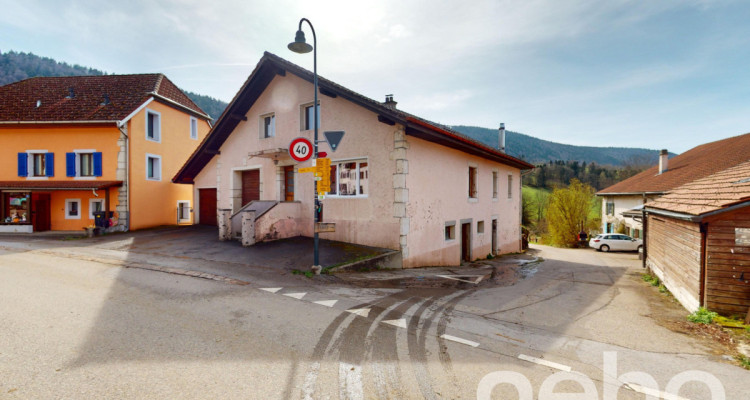 Maison de village avec vue sur un grand espace vert image 12