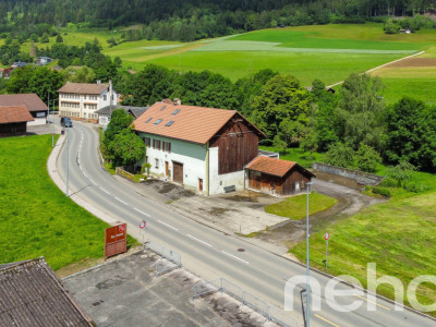 Corps de ferme du 19e siècle sur 1800m2 avec beaucoup de potentiel! image 1