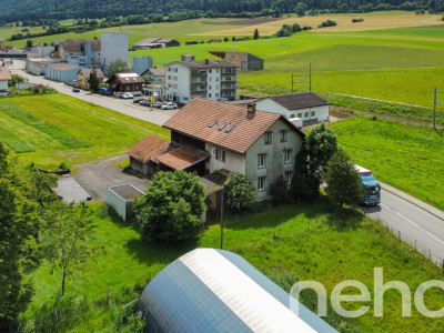 Corps de ferme du 19e siècle sur 1800m2 avec beaucoup de potentiel! image 1