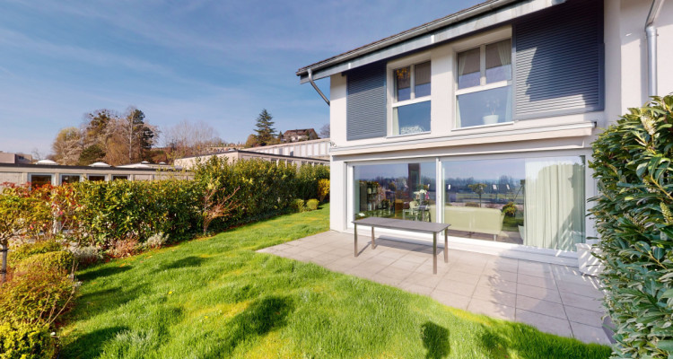 Magnifique maison mitoyenne avec vue dégagée et proche du lac image 1