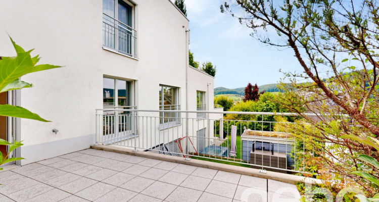 Moderne 4.5-Zimmerwohnung mit Terrasse und Gartenanteil image 9