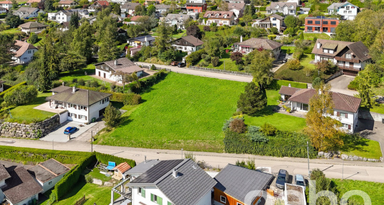 Magnifique terrain avec vue splendide et dégagée dans quartier calme image 1