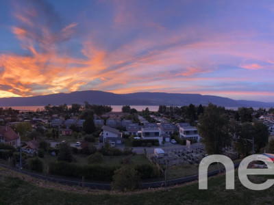 Magnifique appartement de 160 m2 avec vue lac et piscine chauffée ! image 1