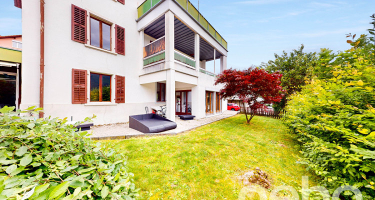 Superbe immeuble de rendement avec jardin, terrasses et 13 garages! image 1