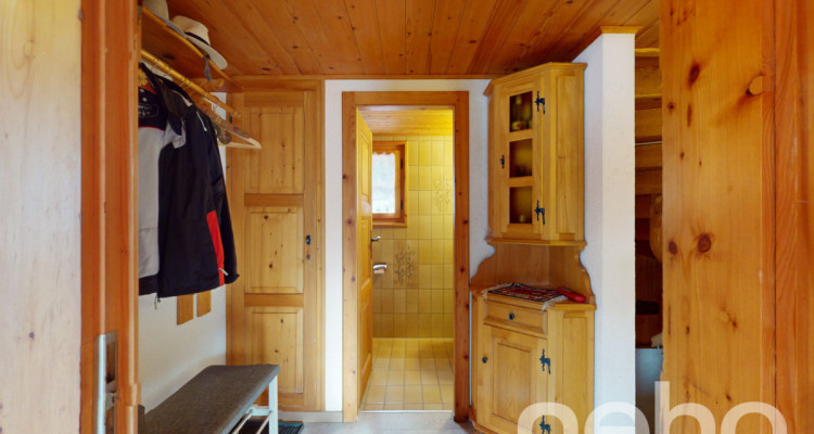 Exclusif: magnifique chalet de 3 chambres + studio et annexes image 8