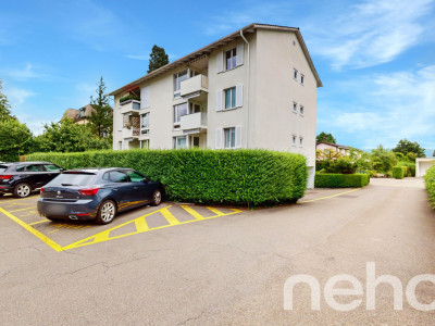 Exklusive Wohnung mit Seeblick und modernem Komfort in Oberrieden image 1