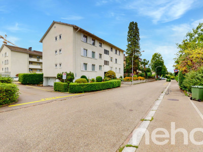 Exklusive Wohnung mit Seeblick und modernem Komfort in Oberrieden image 1