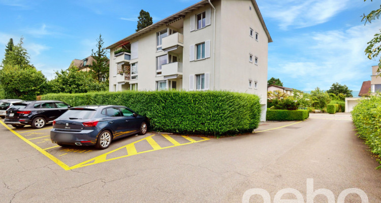 Exklusive Wohnung mit Seeblick und modernem Komfort in Oberrieden image 1