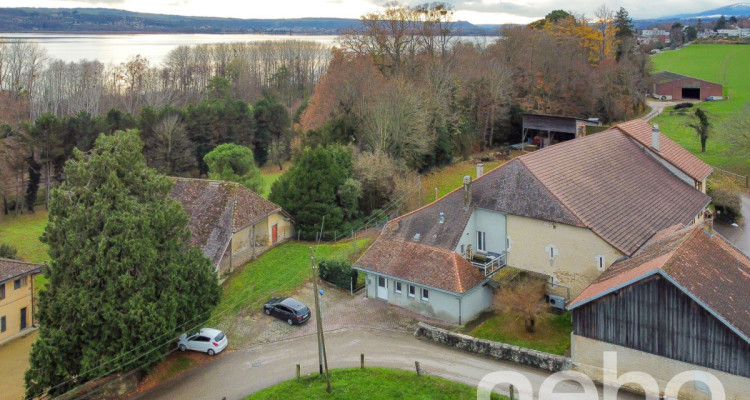 Maison avec potentiel de transformation avec jardin à Grandson! image 1