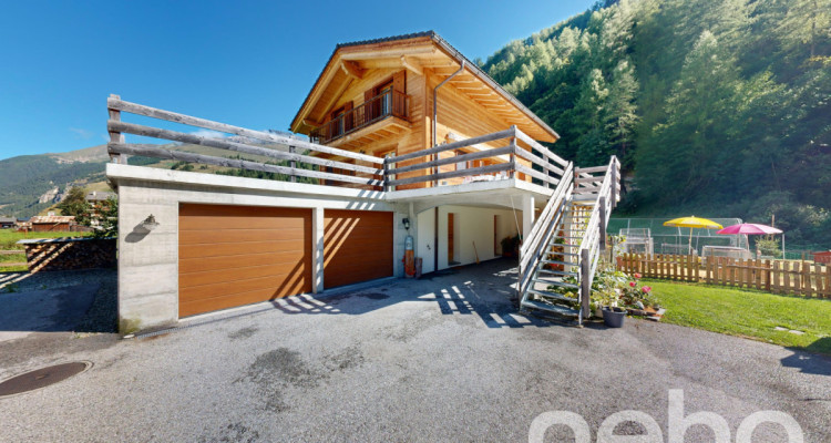 Superbe chalet avec vue imprenable sur les montagnes ! image 3