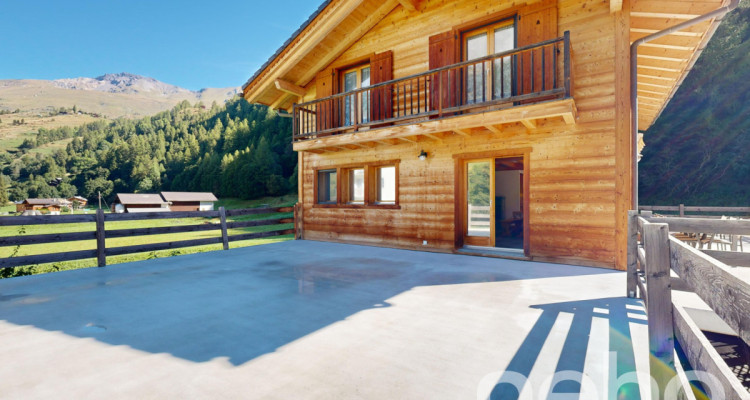 Superbe chalet avec vue imprenable sur les montagnes ! image 9