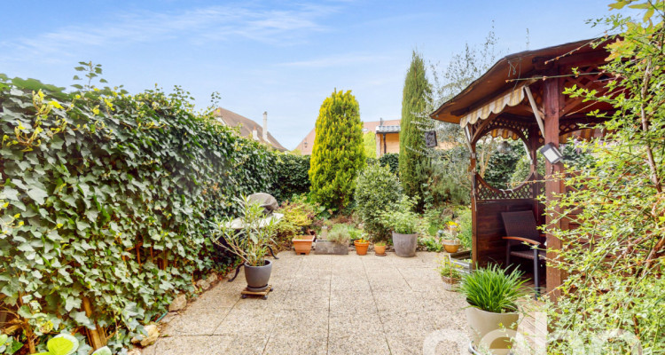 Superbe duplex de 4,5 pièces au calme absolu au coeur de Bussigny image 2