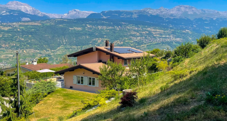 SÃ©duisante villa individuelle Ã  la Coutoulaz sur les hauteurs de GrÃ´ne image 1