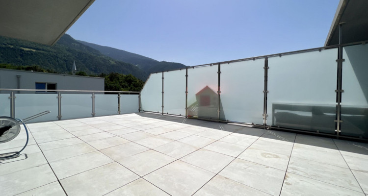 Magnifique Attique 3,5 pièces récent avec grande terrasse à Granges (Sierre) image 1