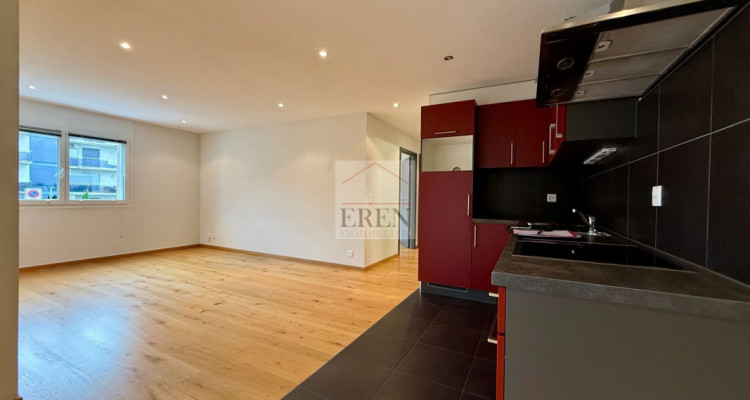 Appartement 3,5 pièces au 1er étage avec 2 balcons à louer à Vétroz image 1