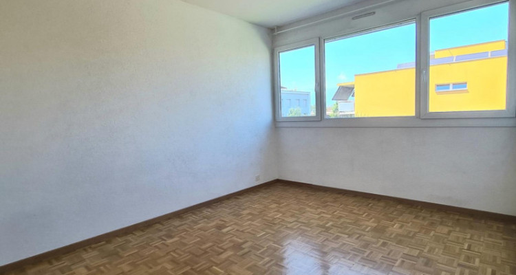 A saisir, spacieux appartement de 170m² à Confignon image 6