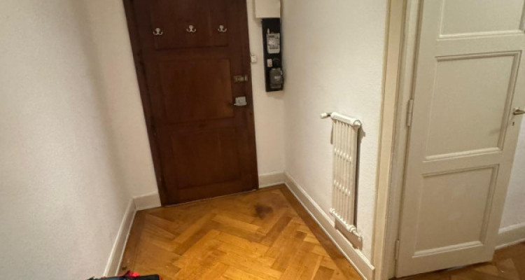 Appartement  2,5 pièces situé à la Servette. image 4