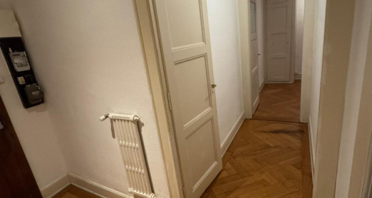 Appartement  2,5 pièces situé à la Servette. image 5