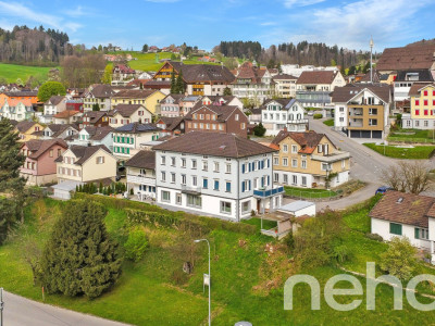 Attraktives Mehrfamilienhaus in wunderbarer Zentrumslage image 1